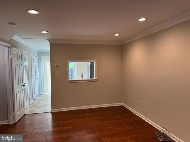 6307 CHIMNEY WOOD CT, Alexandria, VA 22306