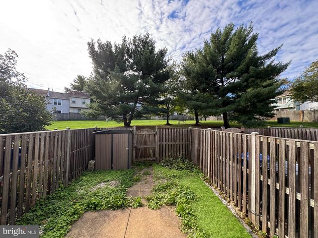 6307 CHIMNEY WOOD CT, Alexandria, VA 22306