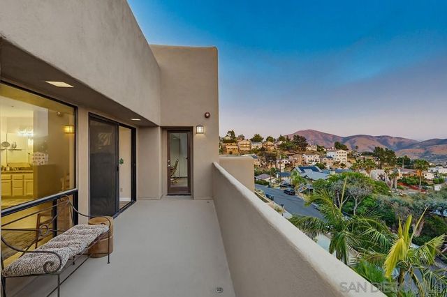 9634 Eucalyptus St, Spring Valley, CA 91977