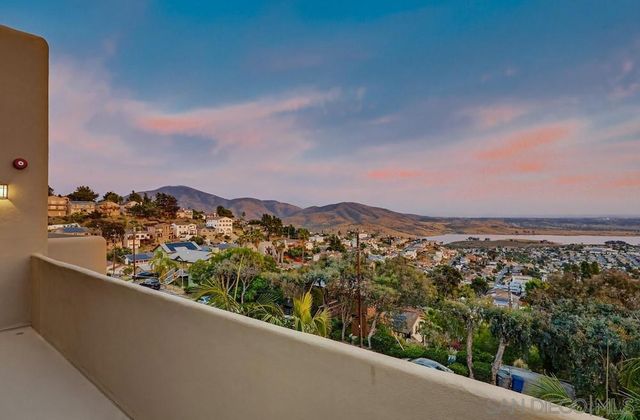 9634 Eucalyptus St, Spring Valley, CA 91977