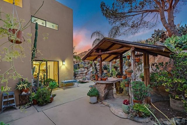 9634 Eucalyptus St, Spring Valley, CA 91977