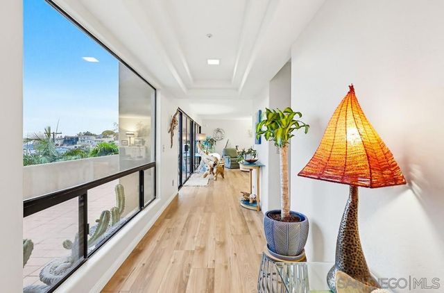 9634 Eucalyptus St, Spring Valley, CA 91977