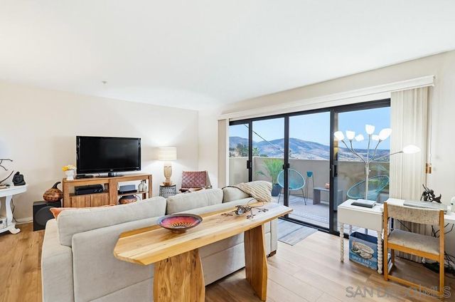 9634 Eucalyptus St, Spring Valley, CA 91977