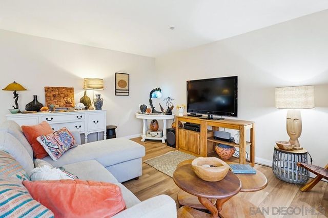 9634 Eucalyptus St, Spring Valley, CA 91977