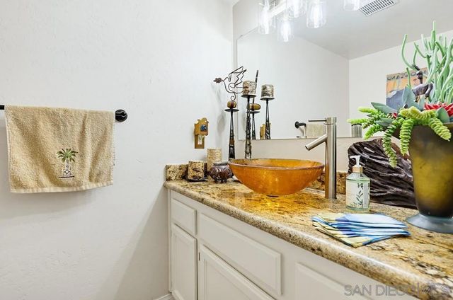 9634 Eucalyptus St, Spring Valley, CA 91977