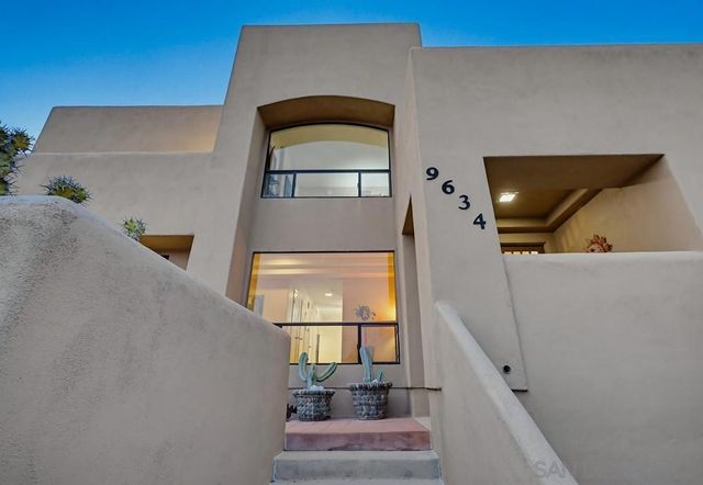 9634 Eucalyptus St, Spring Valley, CA 91977