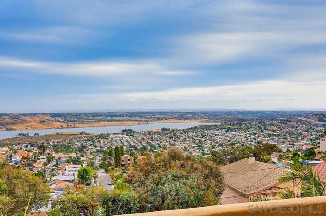9634 Eucalyptus St, Spring Valley, CA 91977