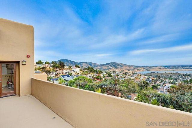 9634 Eucalyptus St, Spring Valley, CA 91977