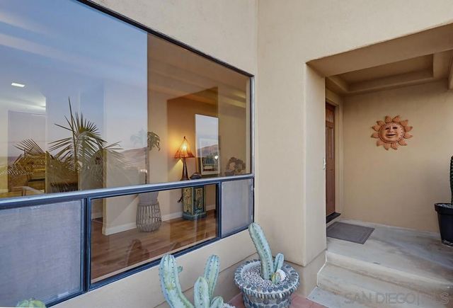 9634 Eucalyptus St, Spring Valley, CA 91977