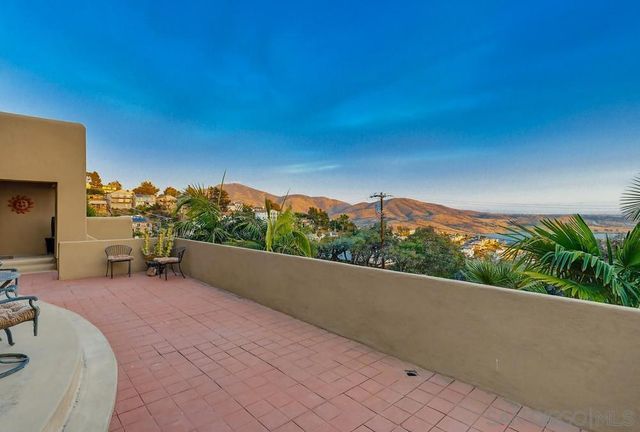 9634 Eucalyptus St, Spring Valley, CA 91977
