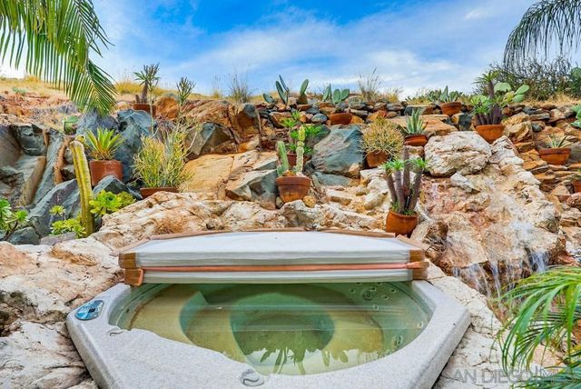 9634 Eucalyptus St, Spring Valley, CA 91977