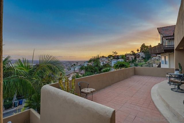 9634 Eucalyptus St, Spring Valley, CA 91977