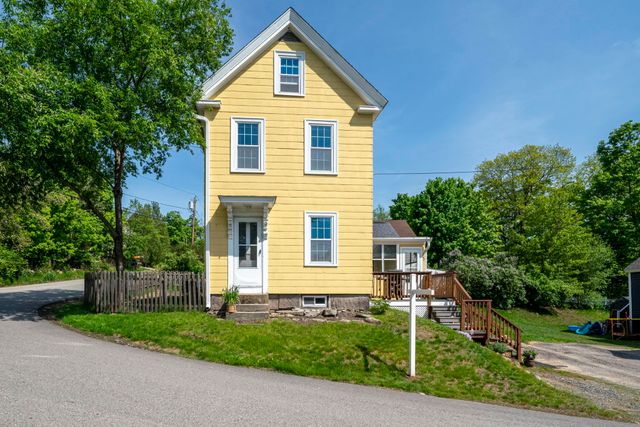 5 Pine Valley Street, Wilton, NH 03086