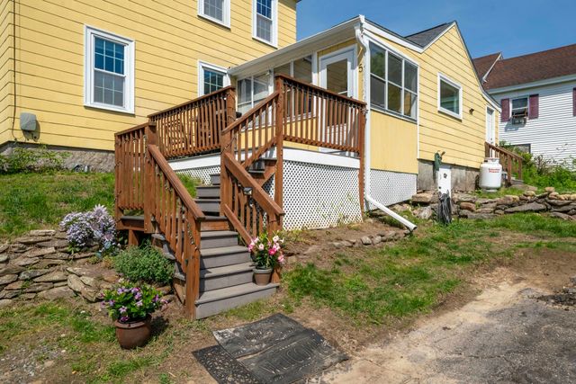 5 Pine Valley Street, Wilton, NH 03086