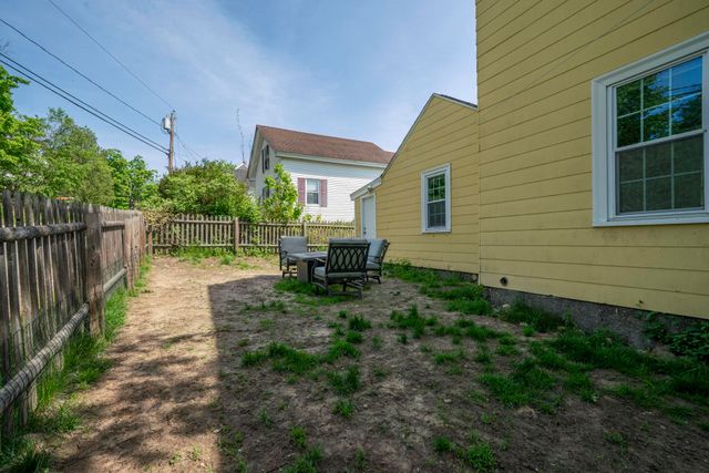 5 Pine Valley Street, Wilton, NH 03086
