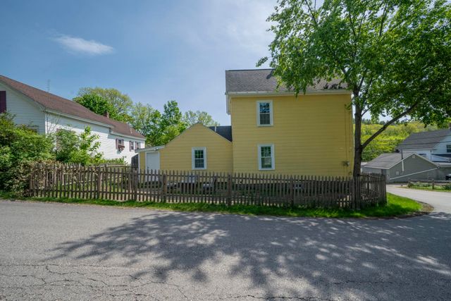 5 Pine Valley Street, Wilton, NH 03086