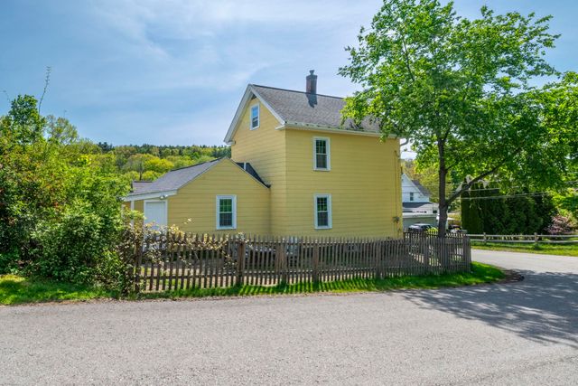 5 Pine Valley Street, Wilton, NH 03086