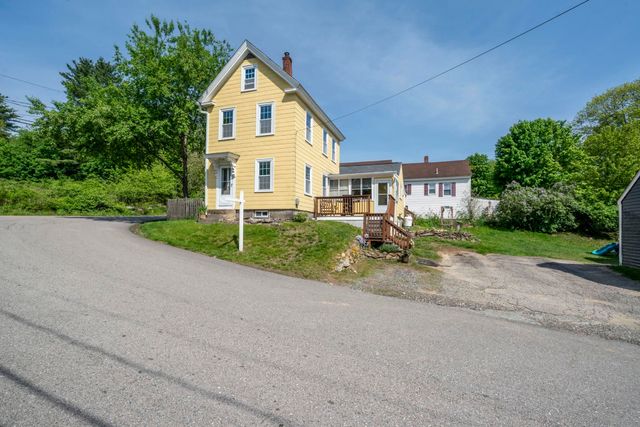 5 Pine Valley Street, Wilton, NH 03086