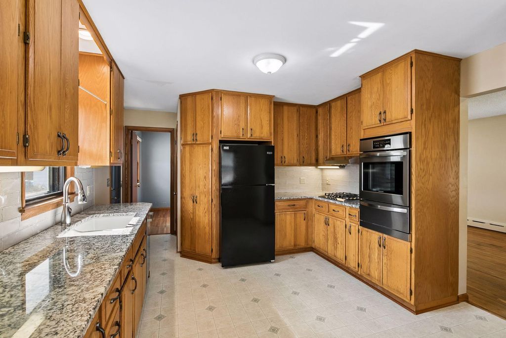 3739 Lee Avenue N, Robbinsdale, MN 55422 — photo 2