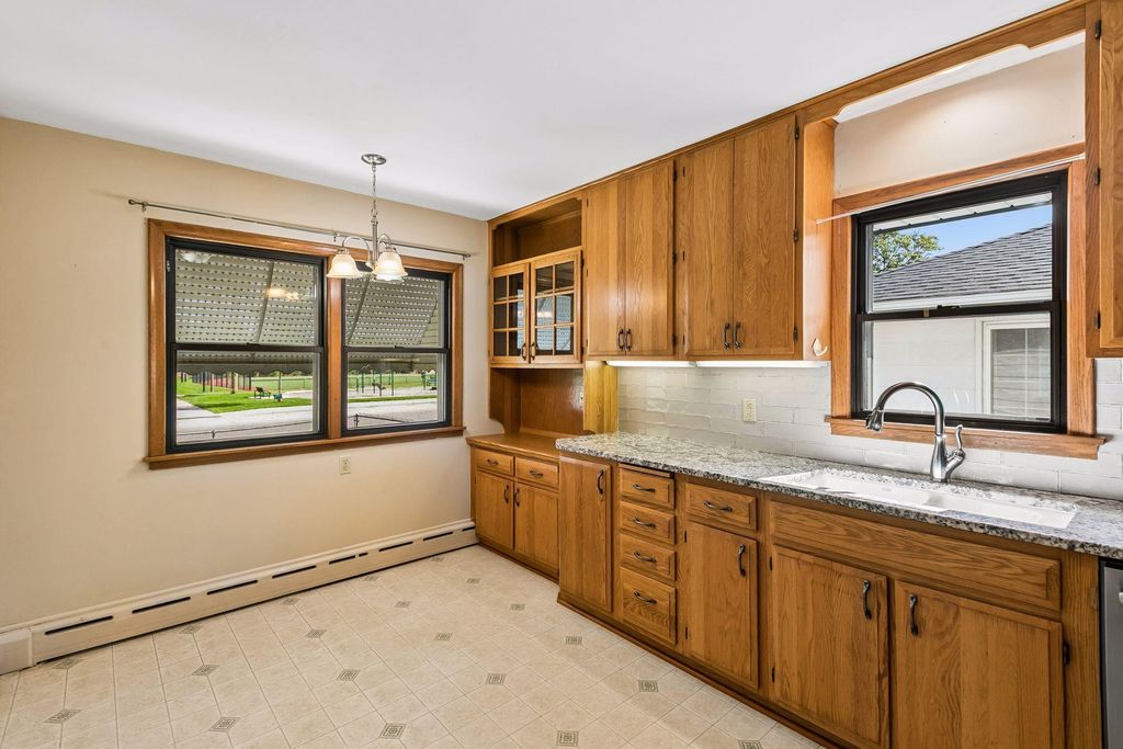 3739 Lee Avenue N, Robbinsdale, MN 55422 — photo 3