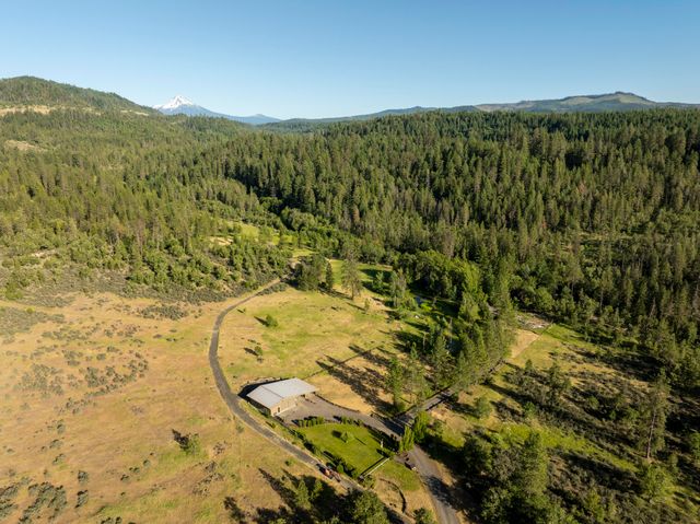 2871 Cobleigh Road, Eagle Point, OR 97524