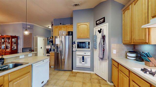 6620 Alderbrook Drive, Denton, TX 76210