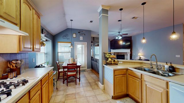 6620 Alderbrook Drive, Denton, TX 76210