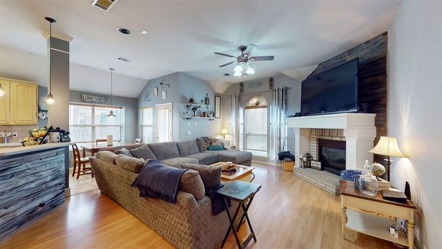 6620 Alderbrook Drive, Denton, TX 76210