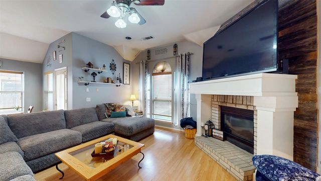6620 Alderbrook Drive, Denton, TX 76210