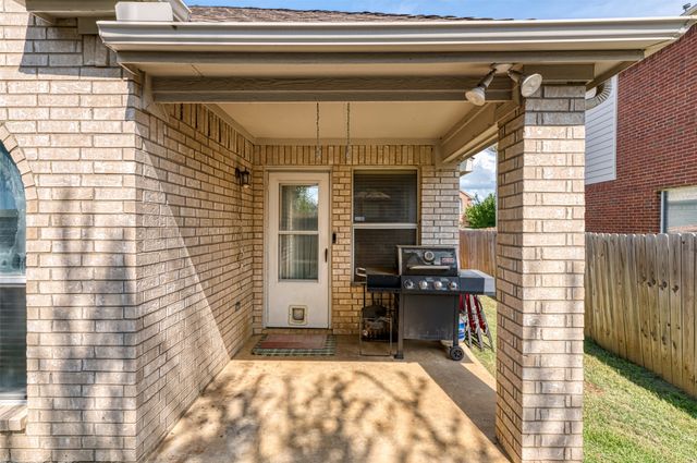 6620 Alderbrook Drive, Denton, TX 76210