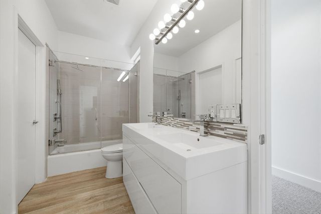 7002 Newcastle Street, Bellaire, TX 77401
