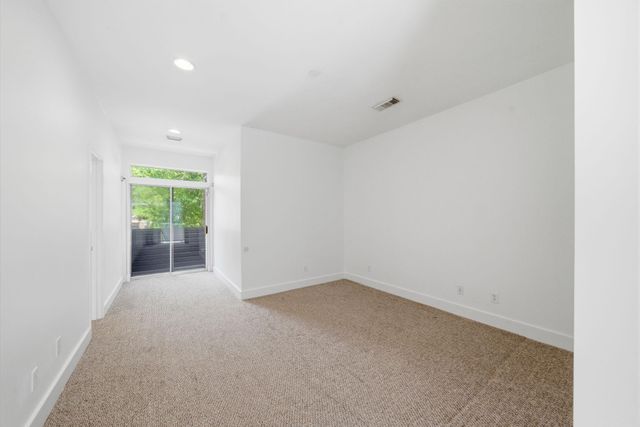 7002 Newcastle Street, Bellaire, TX 77401