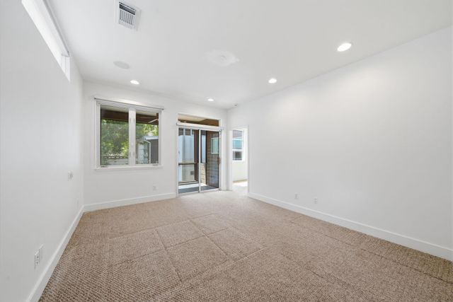 7002 Newcastle Street, Bellaire, TX 77401