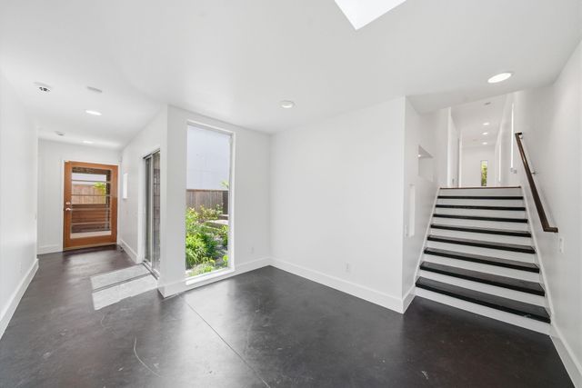 7002 Newcastle Street, Bellaire, TX 77401