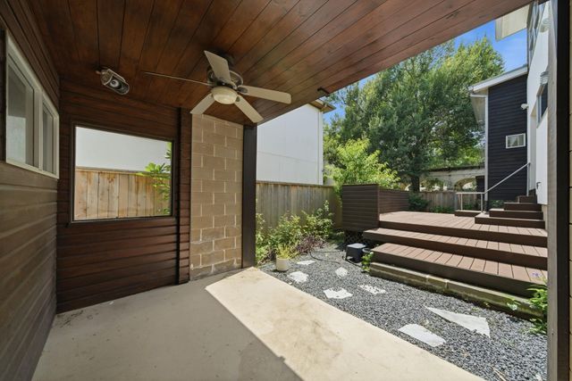 7002 Newcastle Street, Bellaire, TX 77401