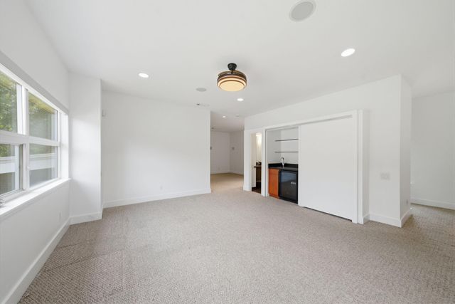7002 Newcastle Street, Bellaire, TX 77401