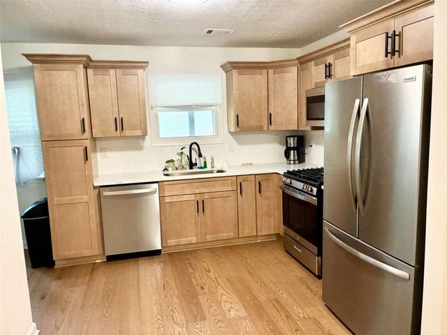 2830 FOX HALL Lane, Atlanta, GA 30349