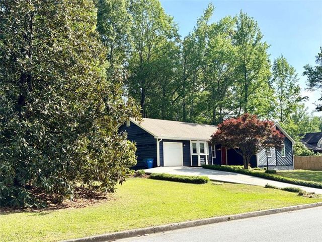 2830 FOX HALL Lane, Atlanta, GA 30349