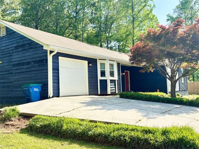 2830 FOX HALL Lane, Atlanta, GA 30349