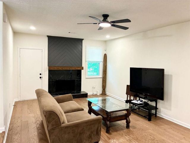 2830 FOX HALL Lane, Atlanta, GA 30349
