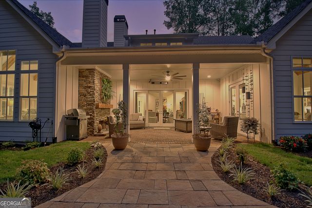 30 South Shore Drive, Newnan, GA 30263