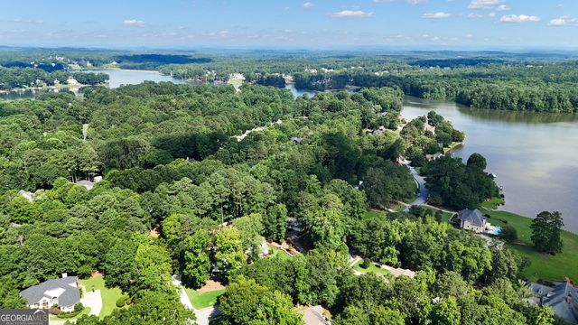 30 South Shore Drive, Newnan, GA 30263