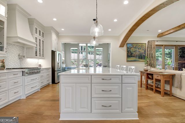 30 South Shore Drive, Newnan, GA 30263