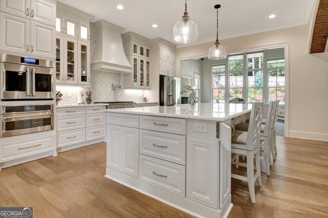 30 South Shore Drive, Newnan, GA 30263