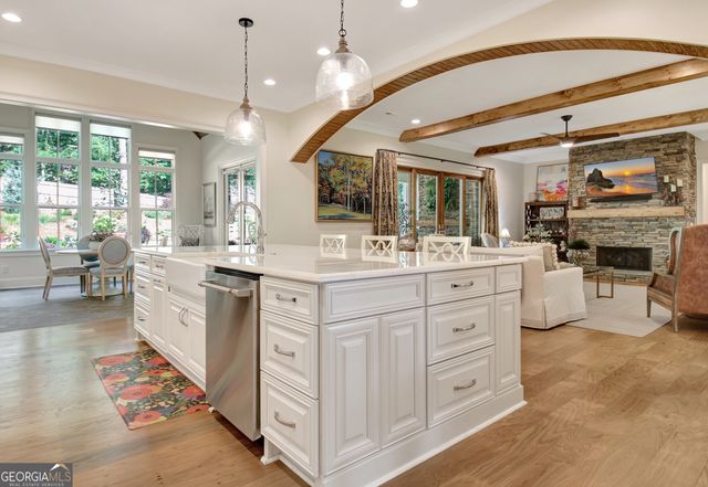 30 South Shore Drive, Newnan, GA 30263