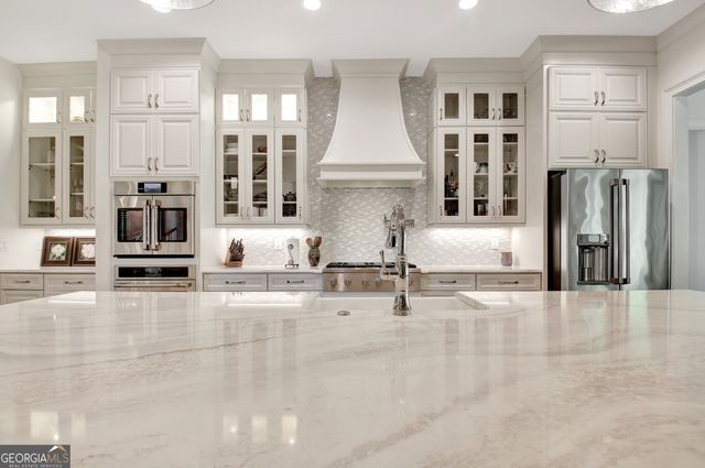 30 South Shore Drive, Newnan, GA 30263