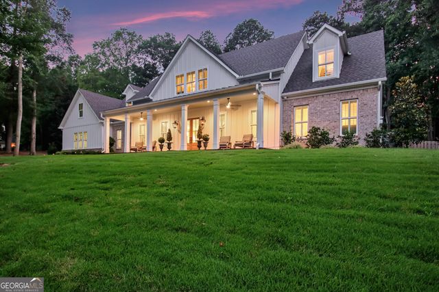 30 South Shore Drive, Newnan, GA 30263
