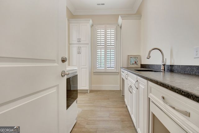 30 South Shore Drive, Newnan, GA 30263
