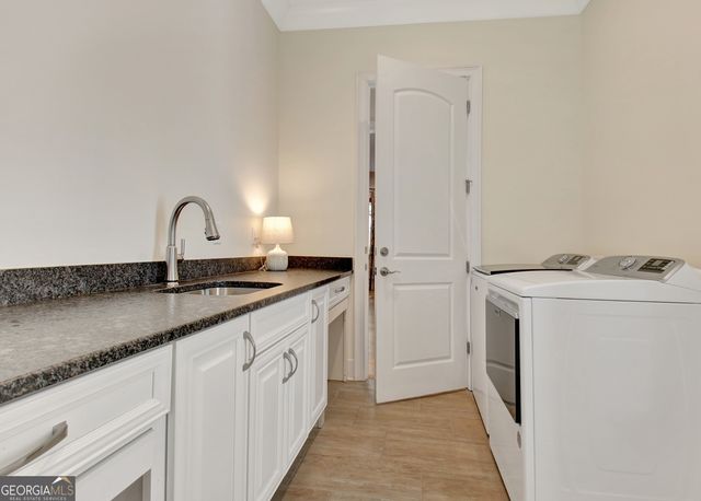 30 South Shore Drive, Newnan, GA 30263