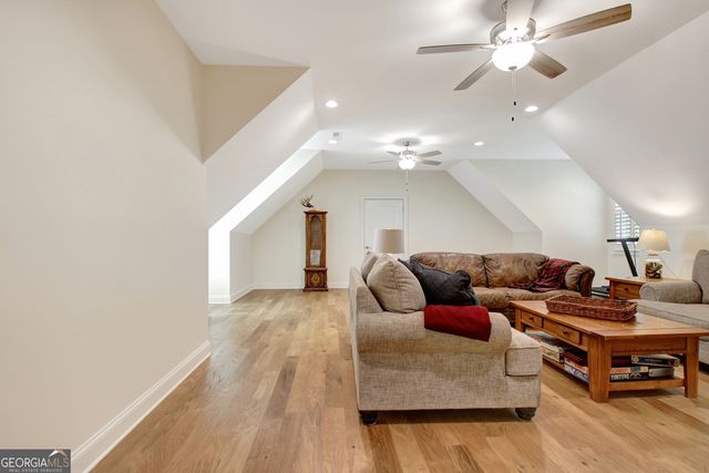 30 South Shore Drive, Newnan, GA 30263
